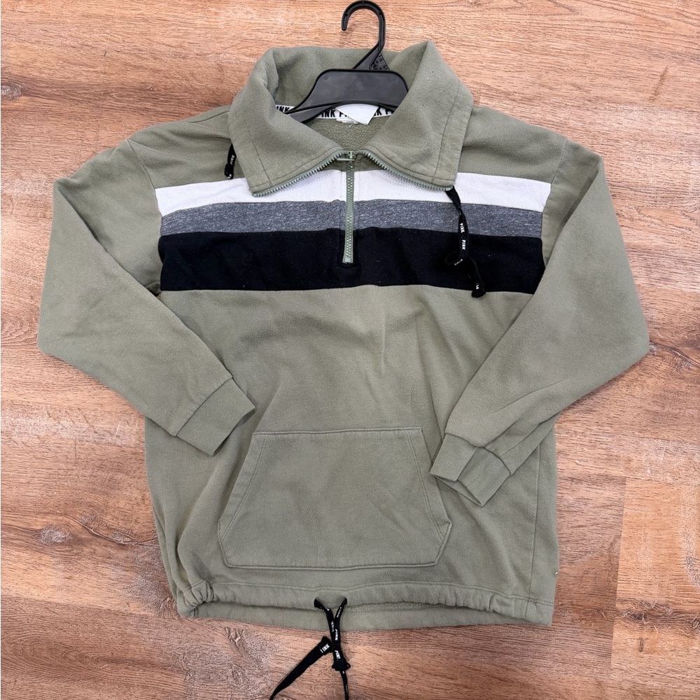 Quarter zip sweatshirt